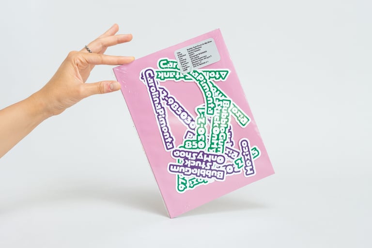 Bubble Gum Stuck On My Shoe – Carolina Pimenta