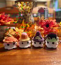 Itty Bitty Ghost Buddies 