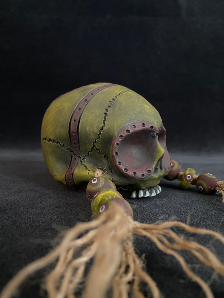Image of Mini Trophy Skull Mug (aa)