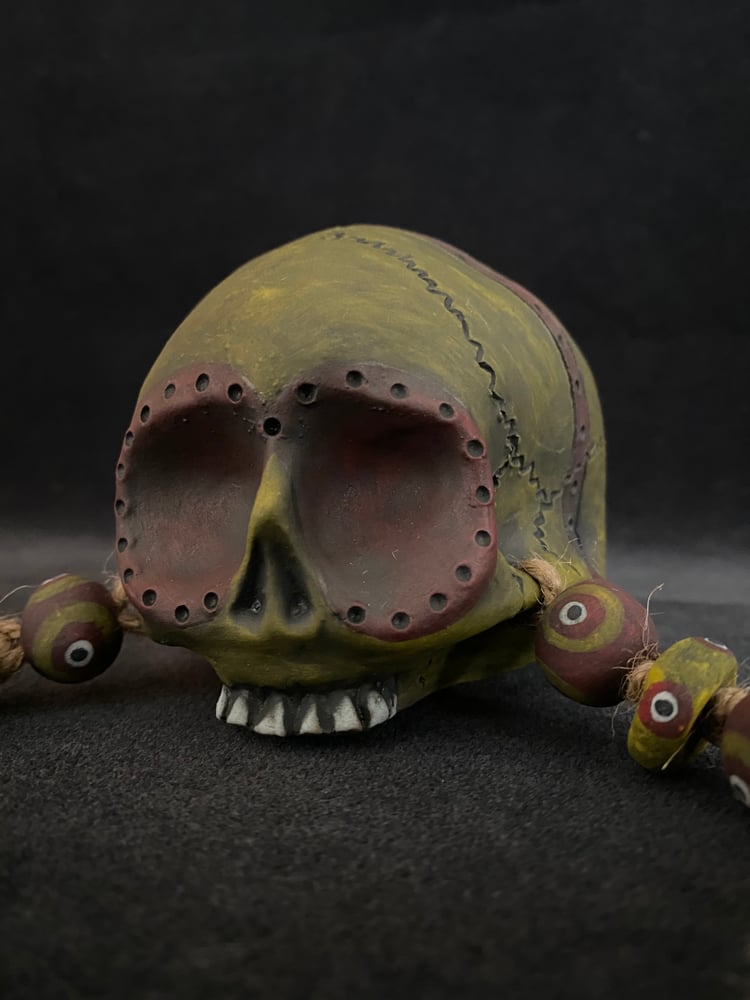 Image of Mini Trophy Skull Mug (aa)