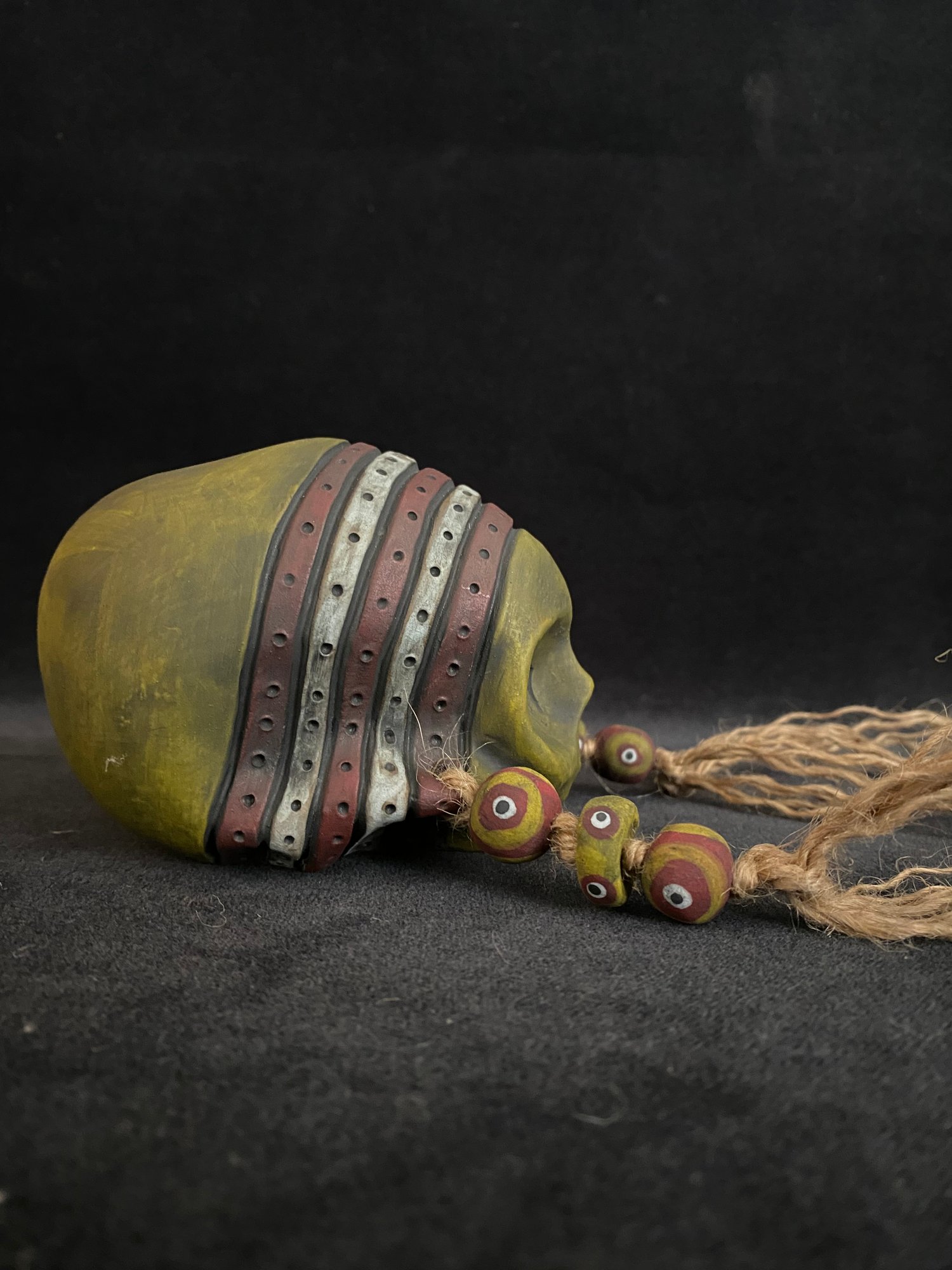 Image of Mini Trophy Skull Mug (aa)