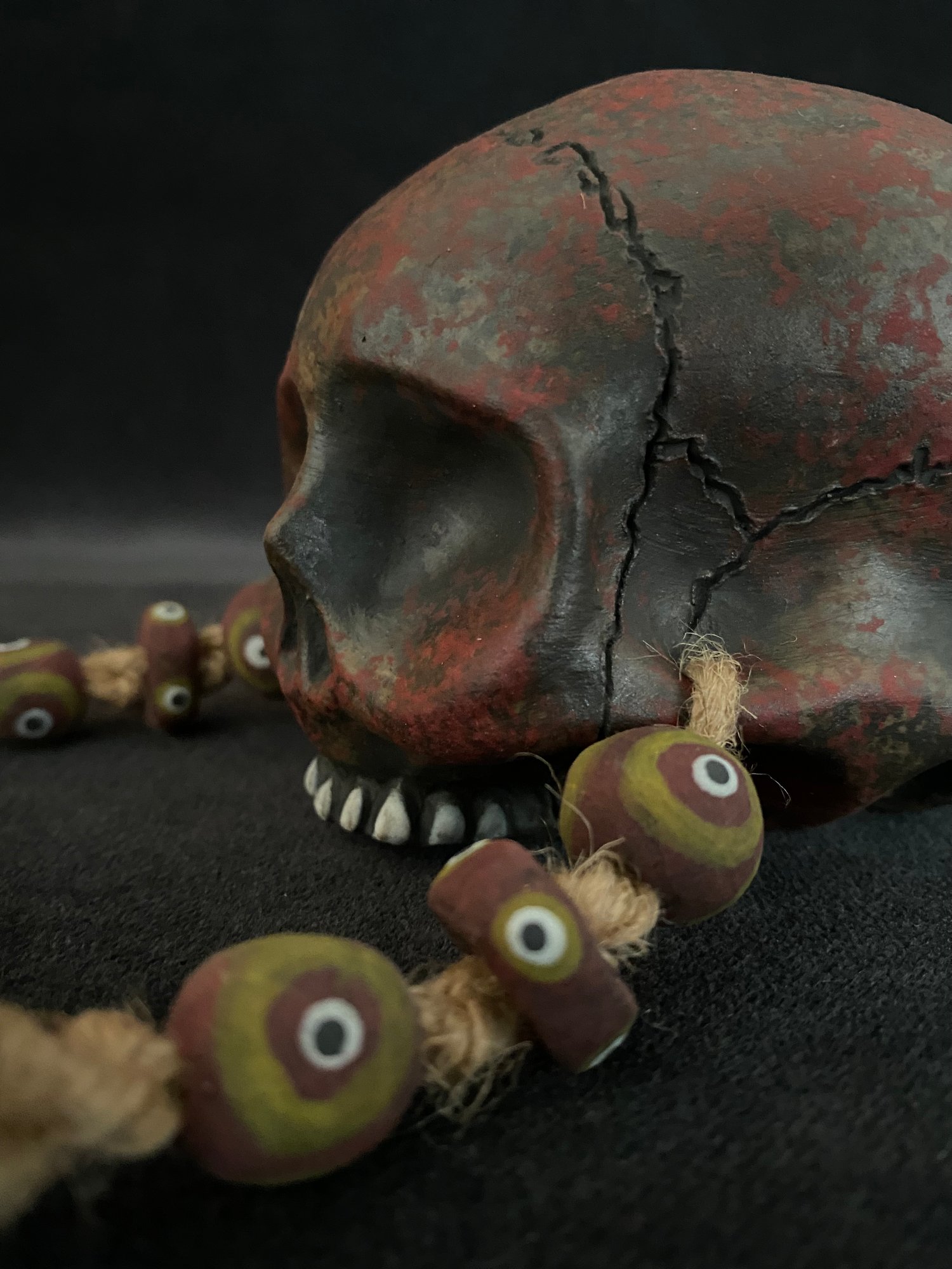Image of Mini Trophy Skull Mug (dd)