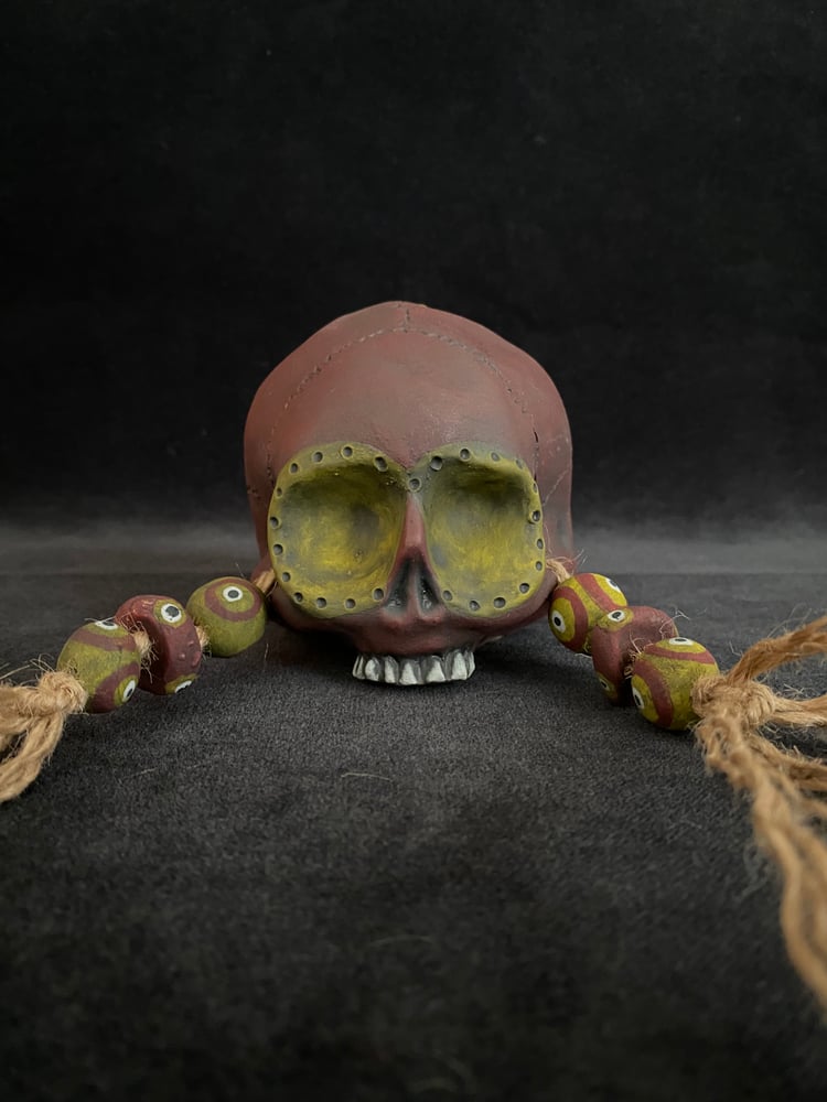 Image of Mini Trophy Skull Mug (ee)