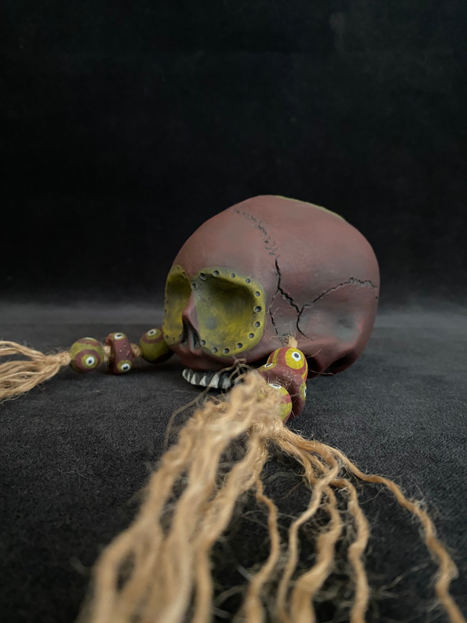 Image of Mini Trophy Skull Mug (ee)