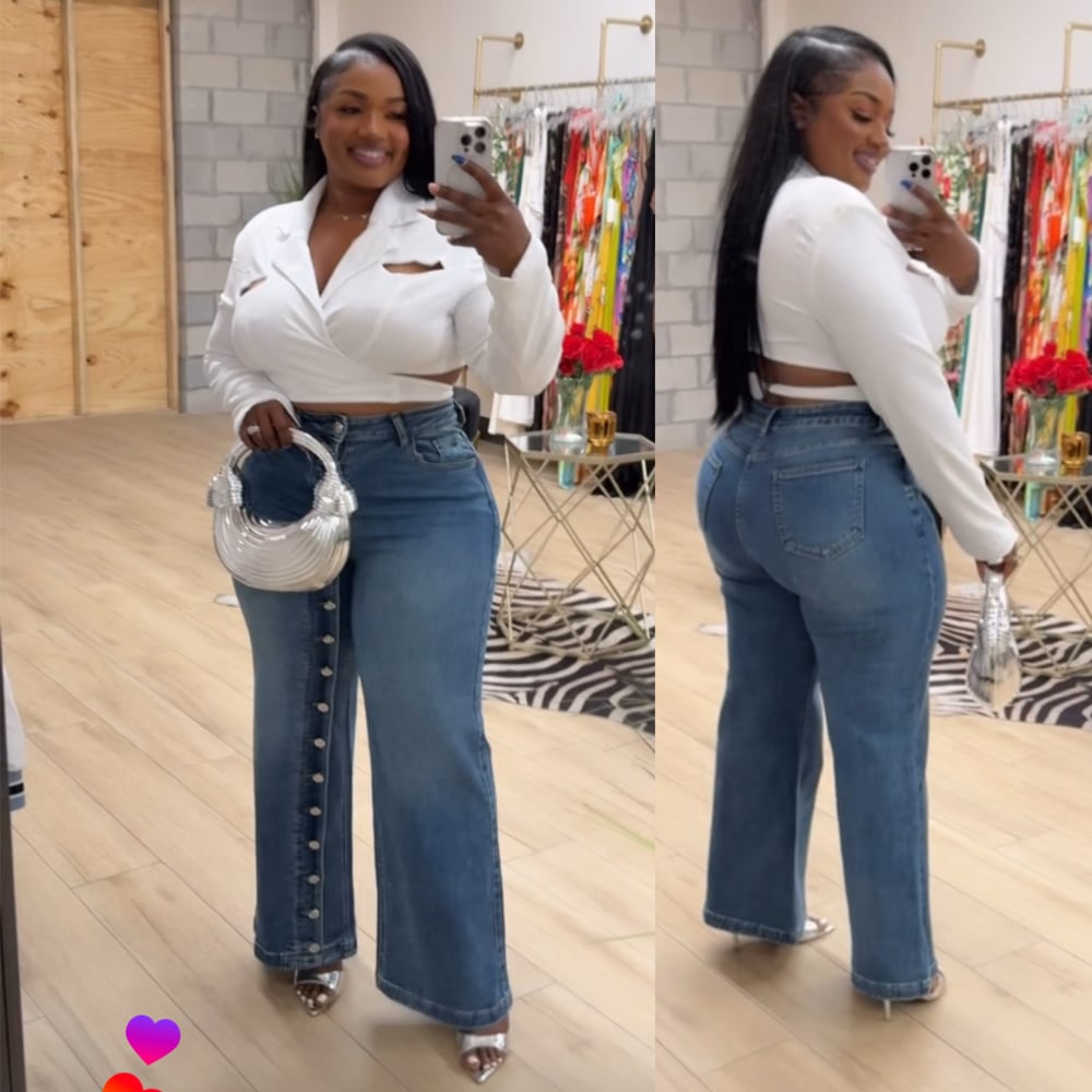 Image of Peek-a-boo top