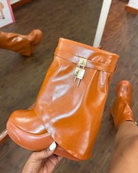 Image 2 of Sneaker shark boot