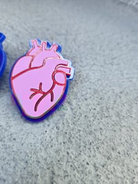 Image 5 of uhani PRAVO SRCE // REAL HEART earrings