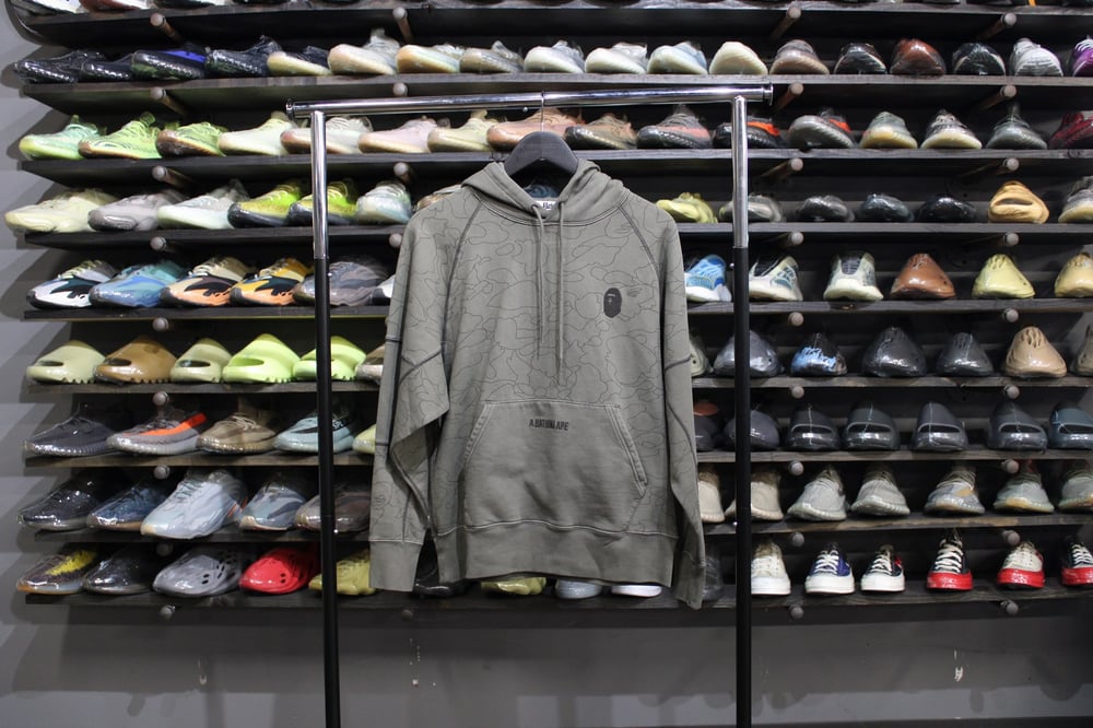 BAPE PULLOVER HOODIE "CAMO OUTLINES" (DARK GREY)