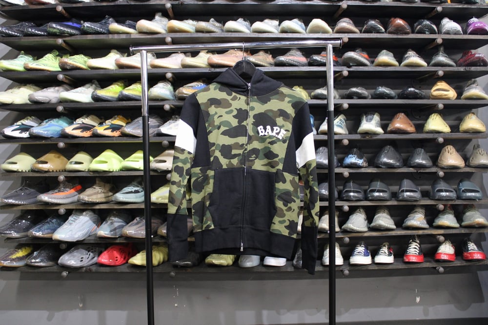 BAPE FULL ZIP HOODIE "PATCH/WHITE" (1ST CAMO/GREEN)