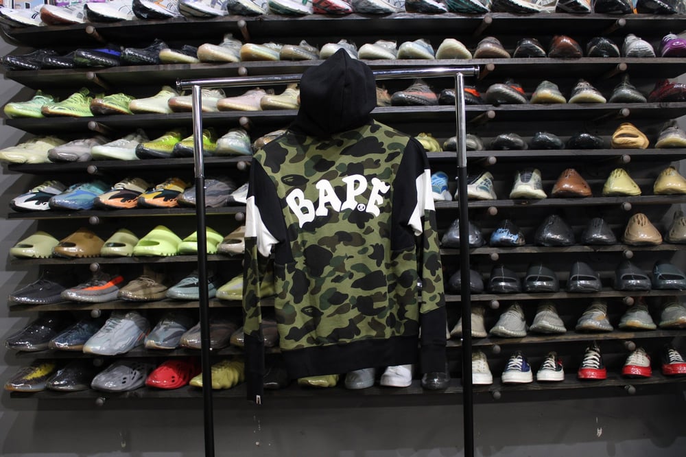 BAPE FULL ZIP HOODIE "PATCH/WHITE" (1ST CAMO/GREEN)