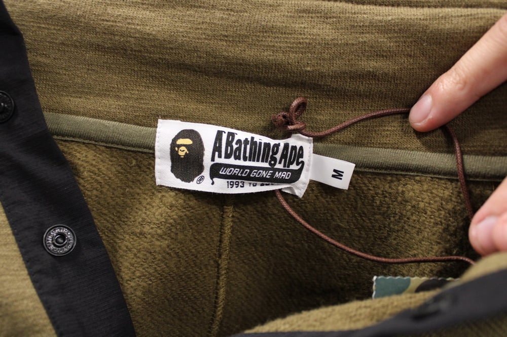 BAPE STANDRD COLLAR LOOSE FIT SWEATSHIRT (OLIVE)
