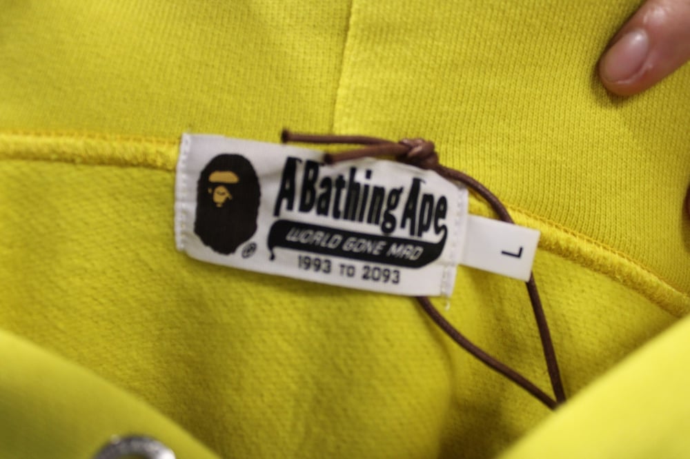 BAPE PULLOVER HOODIE "SMALL APE HEAD" (YELLOW)