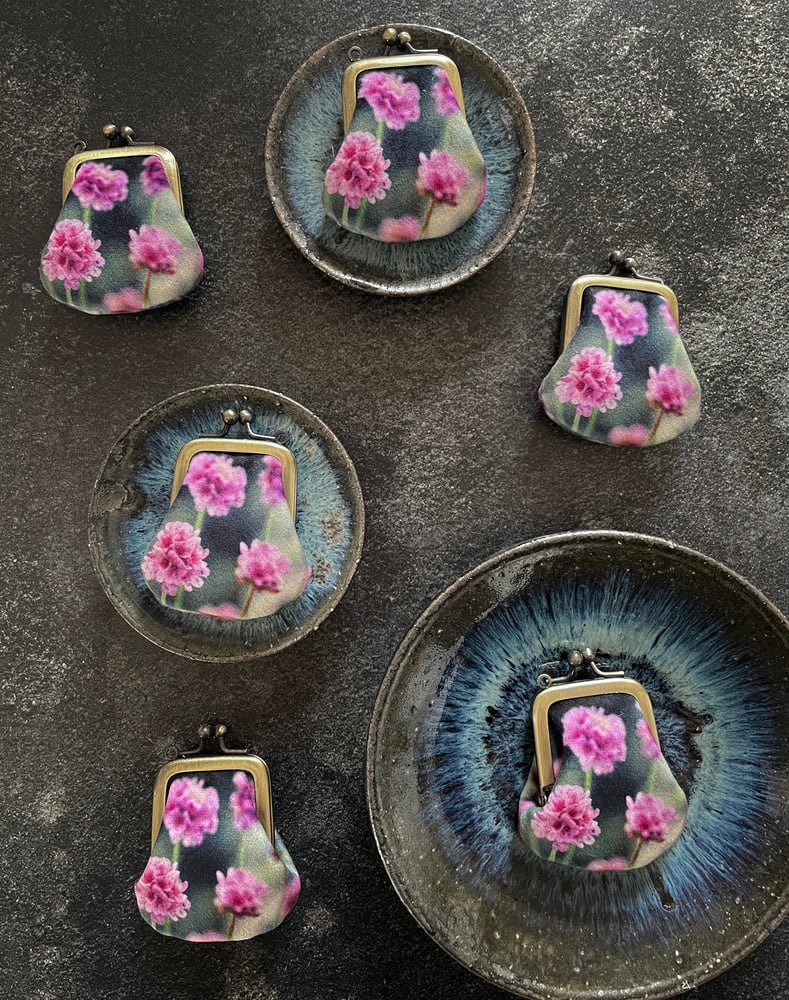 Image of Thrift TINY velvet kisslock purse for tiny treasures
