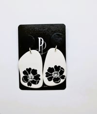 Image 1 of Black and White Contemporary Florals: (PCE006)