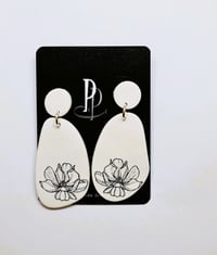 Image 1 of Black and White Contemporary Florals: (PCE012)