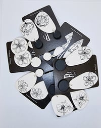 Image 2 of Black and White Contemporary Florals: (PCE014)