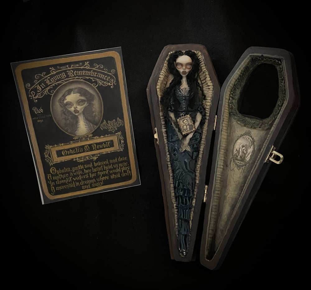 Image of Ophelia M. Newbit , beloved mother . Thornsend Vampire #4