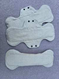Image 2 of Undyed Linen Heavy Absorbency Pads with Waterproof Backing 