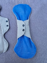 Image 3 of Undyed Linen Heavy Absorbency Pads with Waterproof Backing 