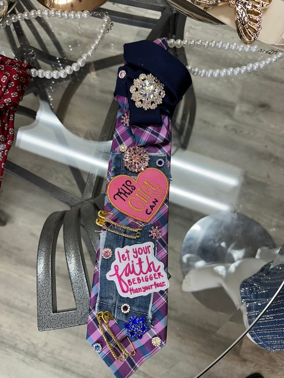 Image of This Girl Can Tie
