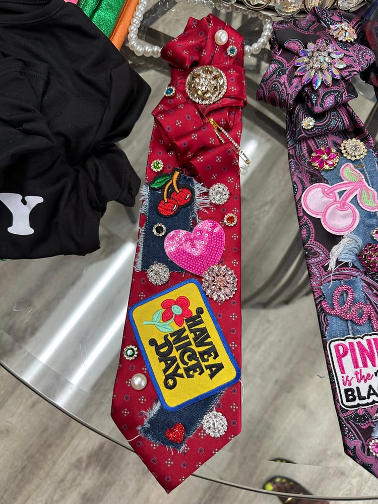 Image of Have a nice day tie 