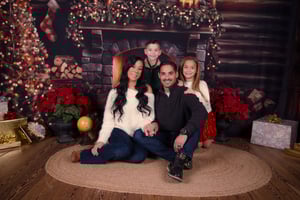 Image of 11/26/25: Christmas 40 (NO SANTA - FAMILY ONLY)