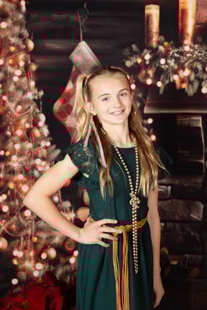 Image of 11/26/25: Christmas 40 (NO SANTA - FAMILY ONLY)