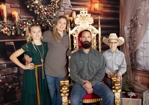 Image of 11/26/25: Christmas 40 (NO SANTA - FAMILY ONLY)