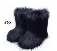 Black Short Fur boots