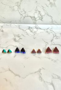 Image 1 of 3D Triangle, Different Designs