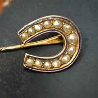 Image 3 of Victorian 18ct gold horseshoe pin