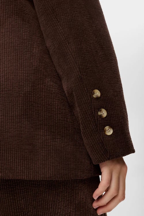 Image of 4-Blazer Nuthea