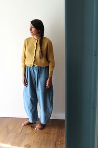 Image 4 of NATURALLY DYED MERINO WOOL CARDIGAN _ COL. 8028