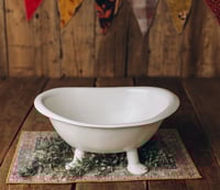 Image 5 of Runaway Vanne