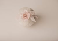 MARIETTA tieback with flower