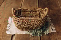 Simple oval basket