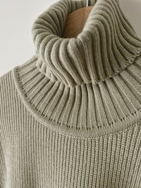 Image 4 of  NATURALLY DYED TURTLENECK MERINO VEST _ COL. 8027