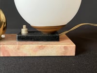 Image 7 of Ancienne lampe veilleuse Art Déco en marbre rose avec cygne en métal signée BRUNO - 1930