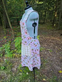 Image 6 of Plus Size Cotton Crossover Apron in Peonies on Beige