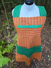 Image 2 of Cotton Plus Size Crossover Apron in Pumpkin Patch