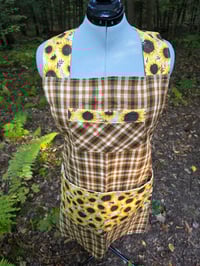 Image 2 of Plus Size Cotton Crossover Apron - Sunflowers