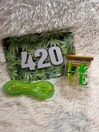 Image 3 of 3 Piece 420 Rolling Tray Stash Jar And Glitter Glass Pipe Set