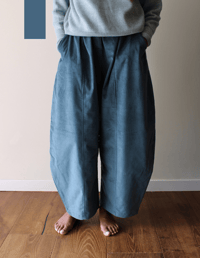 Image 1 of OLIVER- TROUSERS.  ORGANIC COTTON CORDUROY / col. TUONO