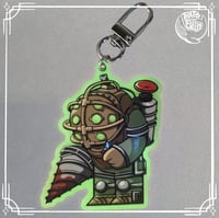 Image 1 of [BIOSHOCK] Big Daddy - Glow in the dark keychain