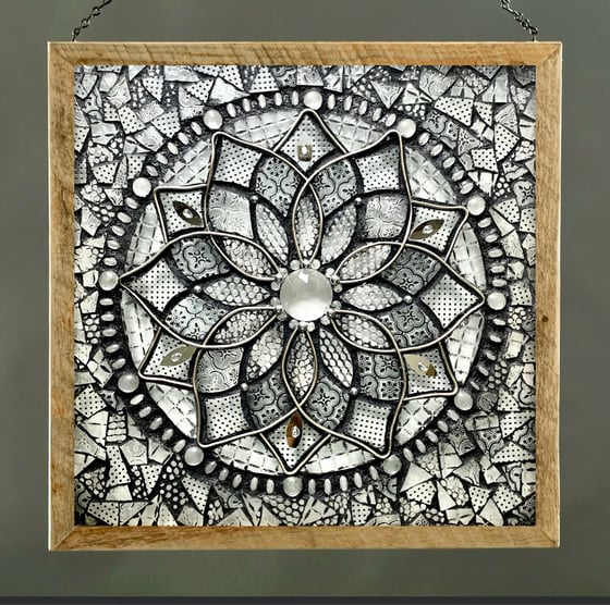 Image of Torus mosaic with multi piece boarder