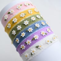 Image 4 of Daisy Halo