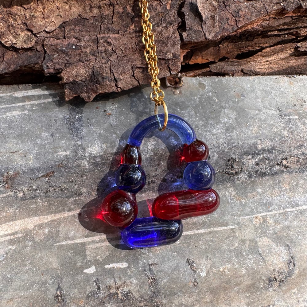 Red Pill or Blue Pill? Pendant 