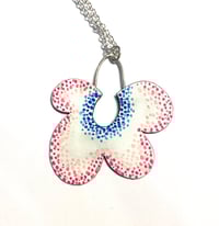 Image 3 of Pendentif réversible fleur suspendue « petits points »