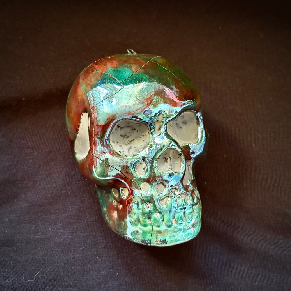 Image of Metallic Raku Skull c