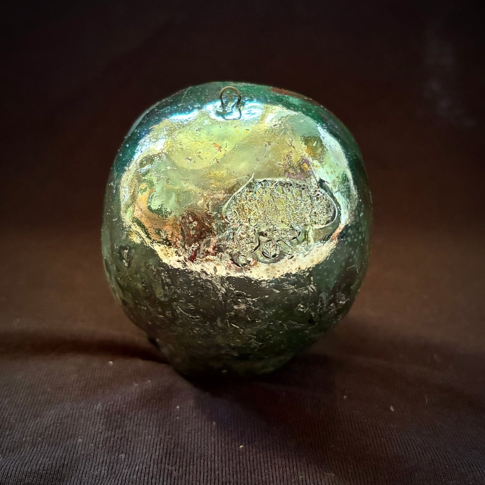 Image of Metallic Raku Skull d
